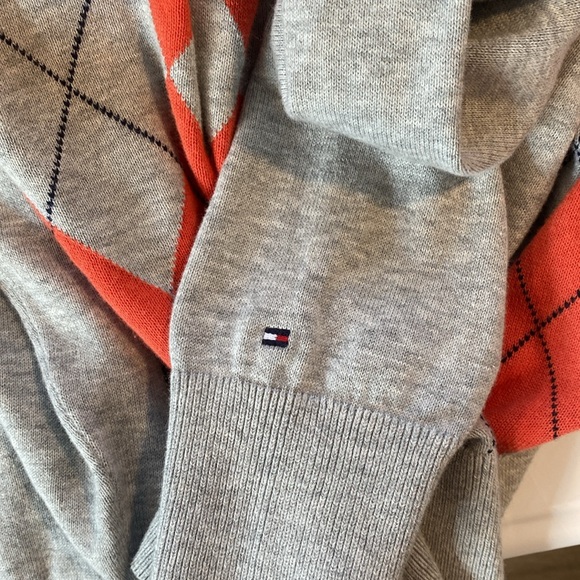 Vintage Tommy Hilfiger argyle sweater, size XL - Picture 9 of 9